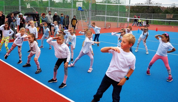 Sportovní areál u ZŠ U Pálenice